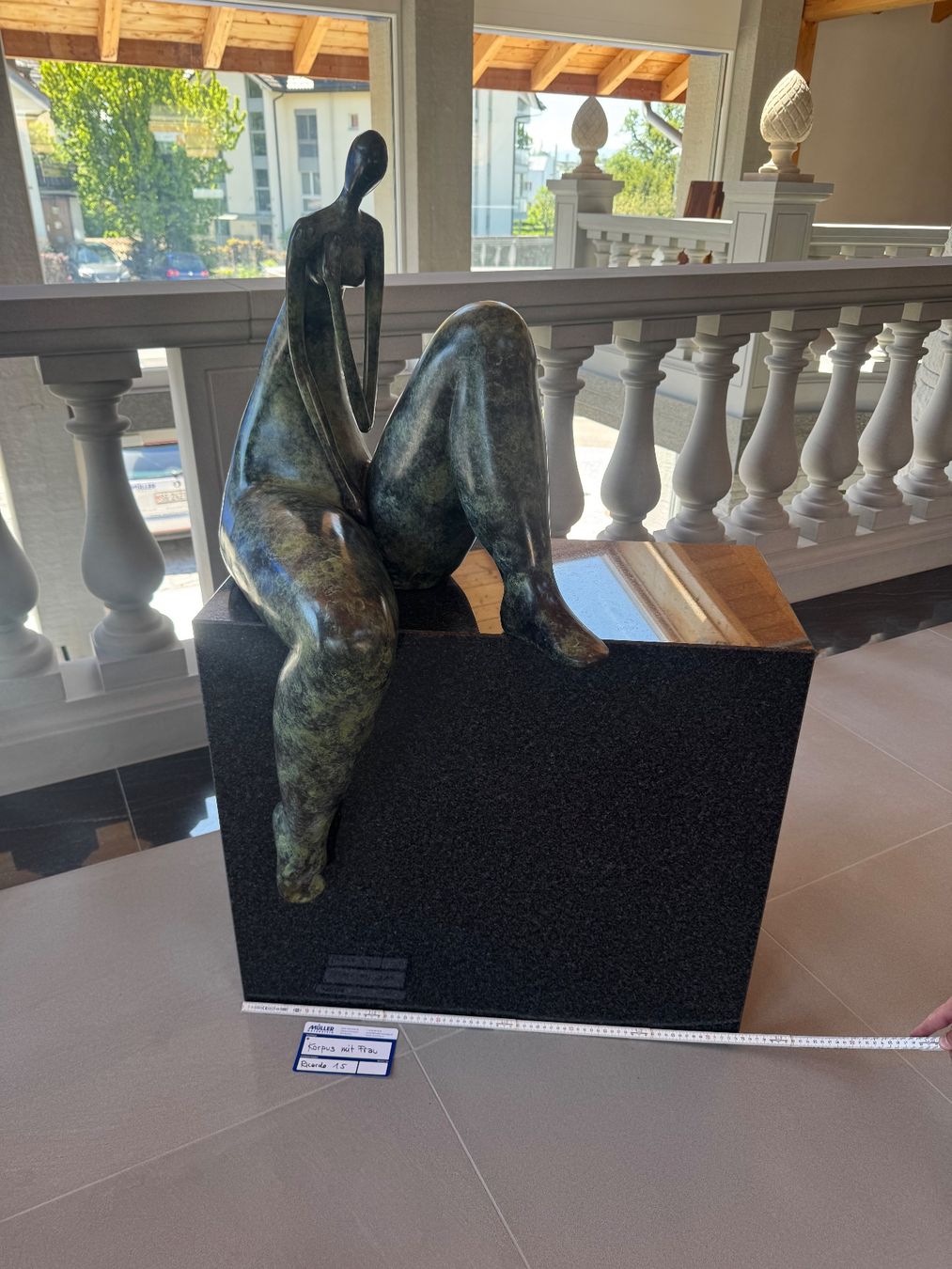 Sculture & Statue: Korpus mir Figur – Usato da Neuhaus venduto da Mueller_Naturstein
