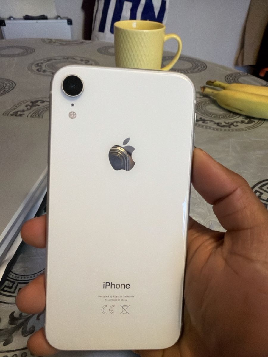 Apple Telefoni cellulari / Smartphones: iPhone XR  – Usato da Zürich venduto da mah_f22t 2