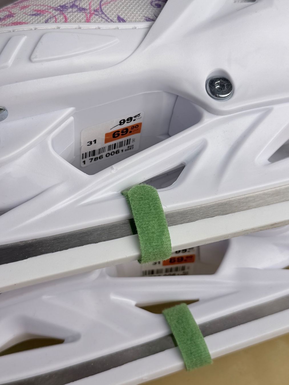 Pattini da ghiaccio: Neue Kinder Schlittschuhe - Grösse 31 – Nuovo e nell'imballaggio originale da Baden venduto da JellyMonster 2