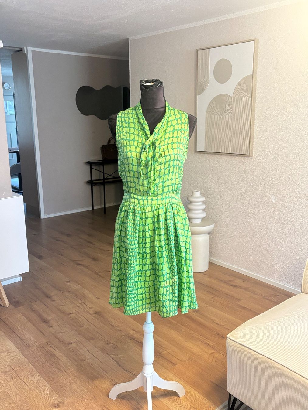 Moschino Vestiti: Moschino Dress 100% Seide – Usato da St. Margrethen SG venduto da dijanaO 5