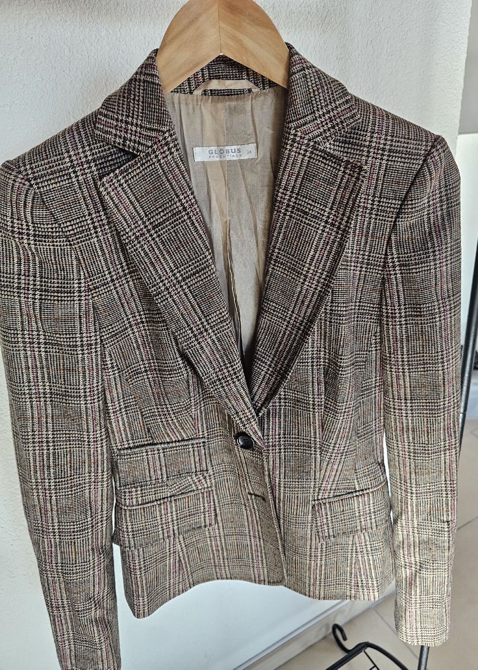 Globus Giacche: Blazer Globus Essentials – Tendance chic & intemporelle – Usato da Corcelles NE venduto da Mille_Dressing 1