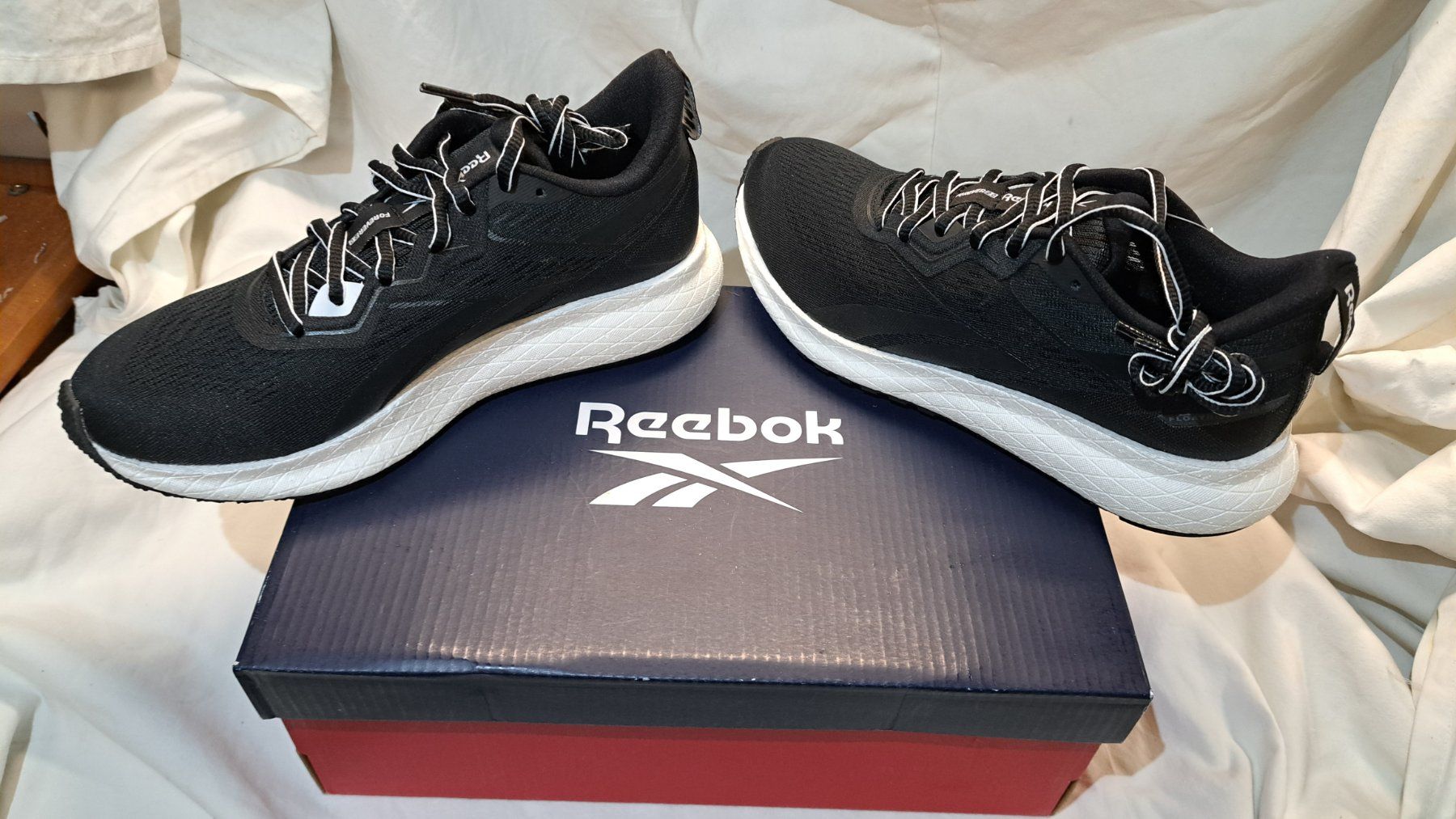 Reebok Damenschuhe: Reebok Forever floatride energy Schuhe 35.5 – Neu und originalverpackt aus Gwatt (Thun) von Quickfresh
