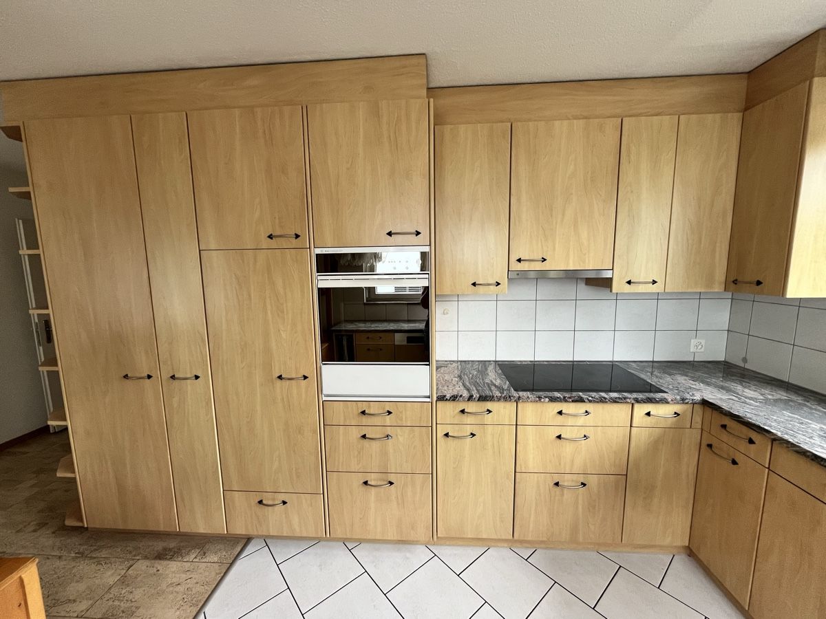Cucine complete: Schweizer Einbauküche mit Granitabdeckung – Usato da Rotkreuz venduto da Manumak5 3