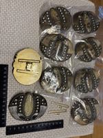 9 Gürtelschnallen