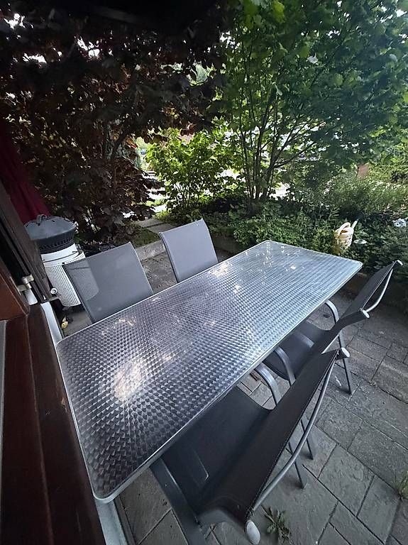 Set di tavolo e panche: Gartentisch mit Stühle  – Usato da Schluein venduto da AndreasPandas