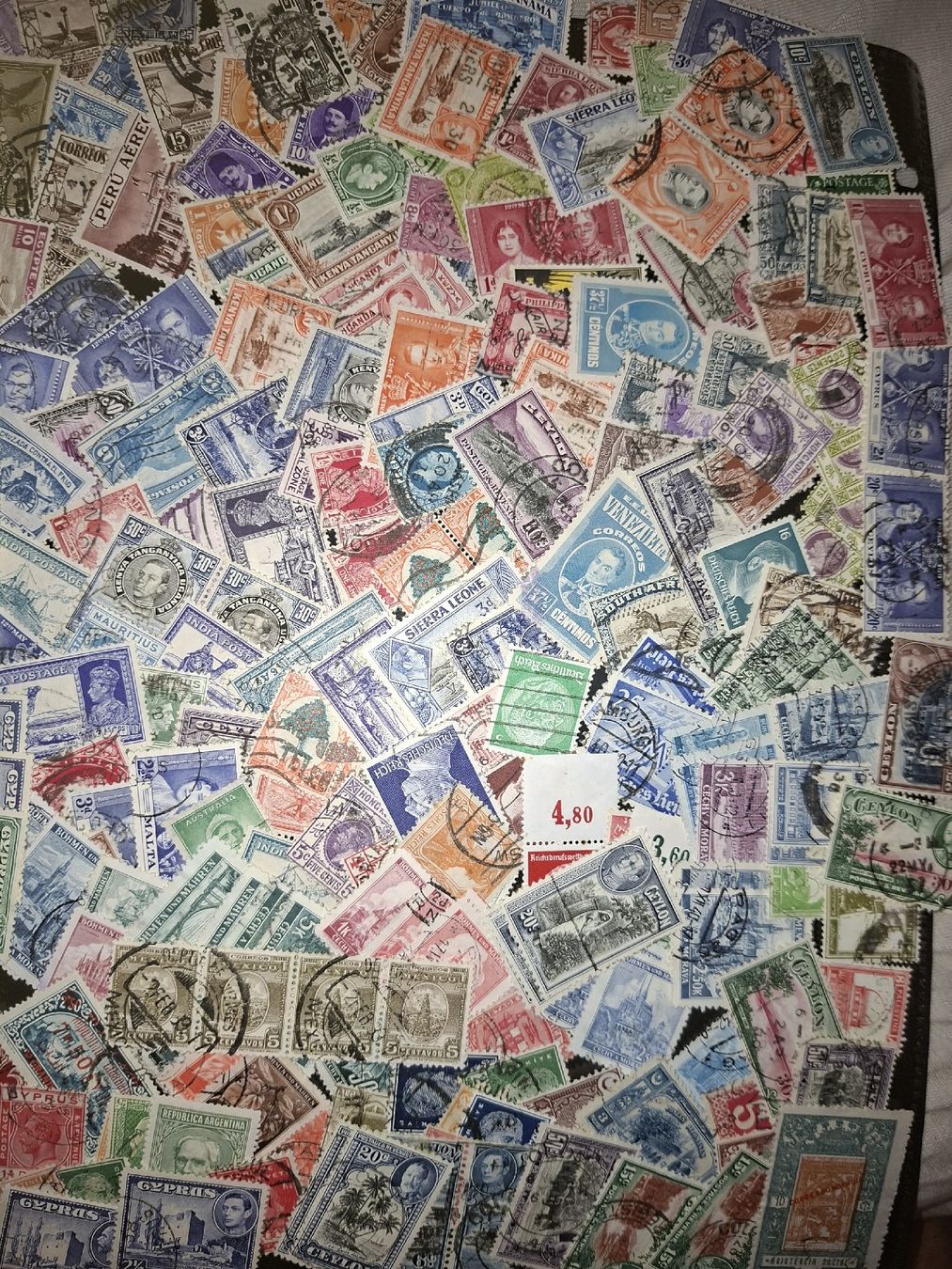 Tous les timbres: Lot Briefmarken Ausland 2# – D'occasion à Balgach par SIMEON27 4