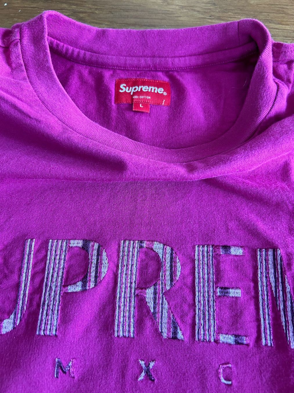 Supreme T-Shirts: T-Shirt Supreme Gradient Logo Tee NEU – Neu (gemäss Beschreibung) aus Lotzwil von lan_qr2y