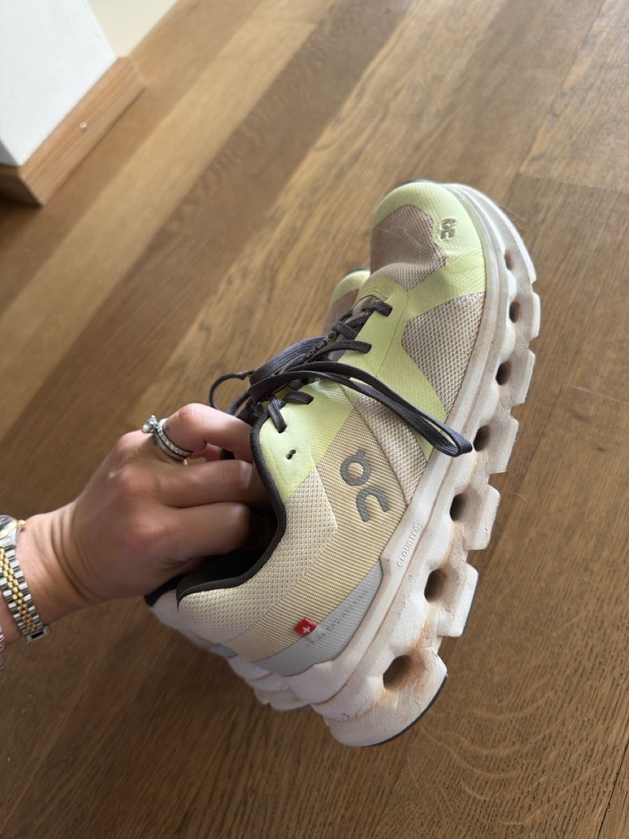 On Chaussures hommes: On cloudrunner 38 – D'occasion à Hausen AG par nik_9sg2 2