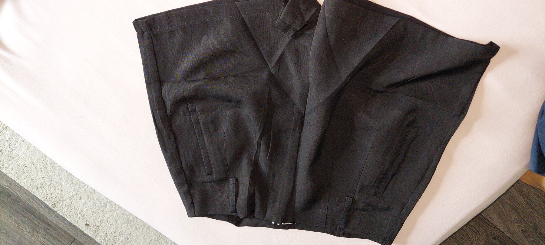 Pantaloni: Shorts Schwarz gr 38 – Nuovo (secondo la descrizione) da Gwatt (Thun) venduto da Letzte-Chance-III 9