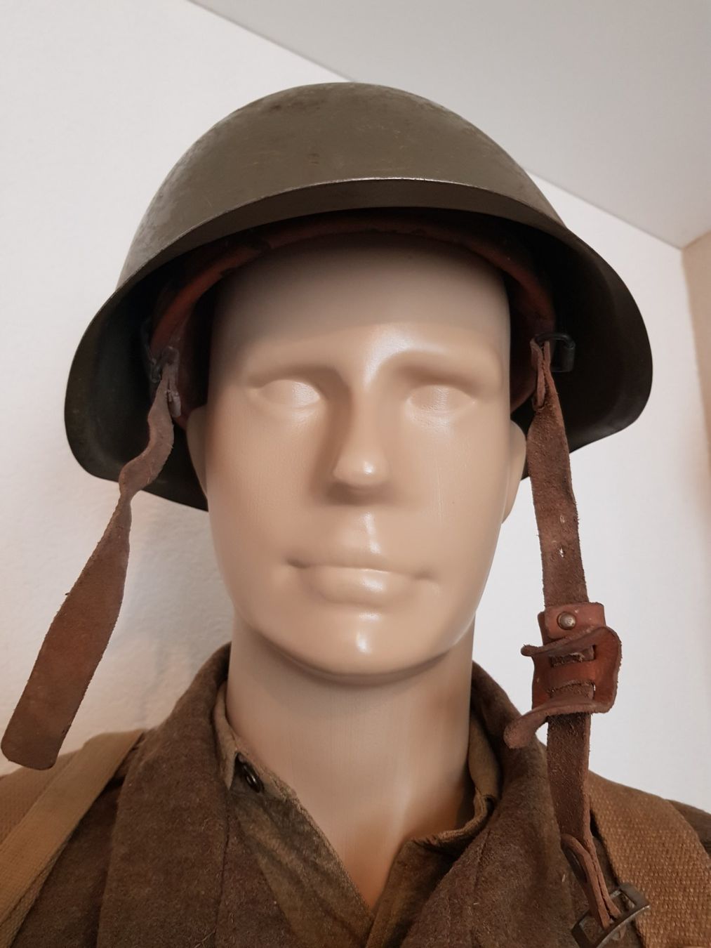 Uniformi & Effetti personali: Original Helm Stahlhelm CZ CSSR Tschechie um 1959 – Usato da Gutenswil venduto da rolfsimmen31 1