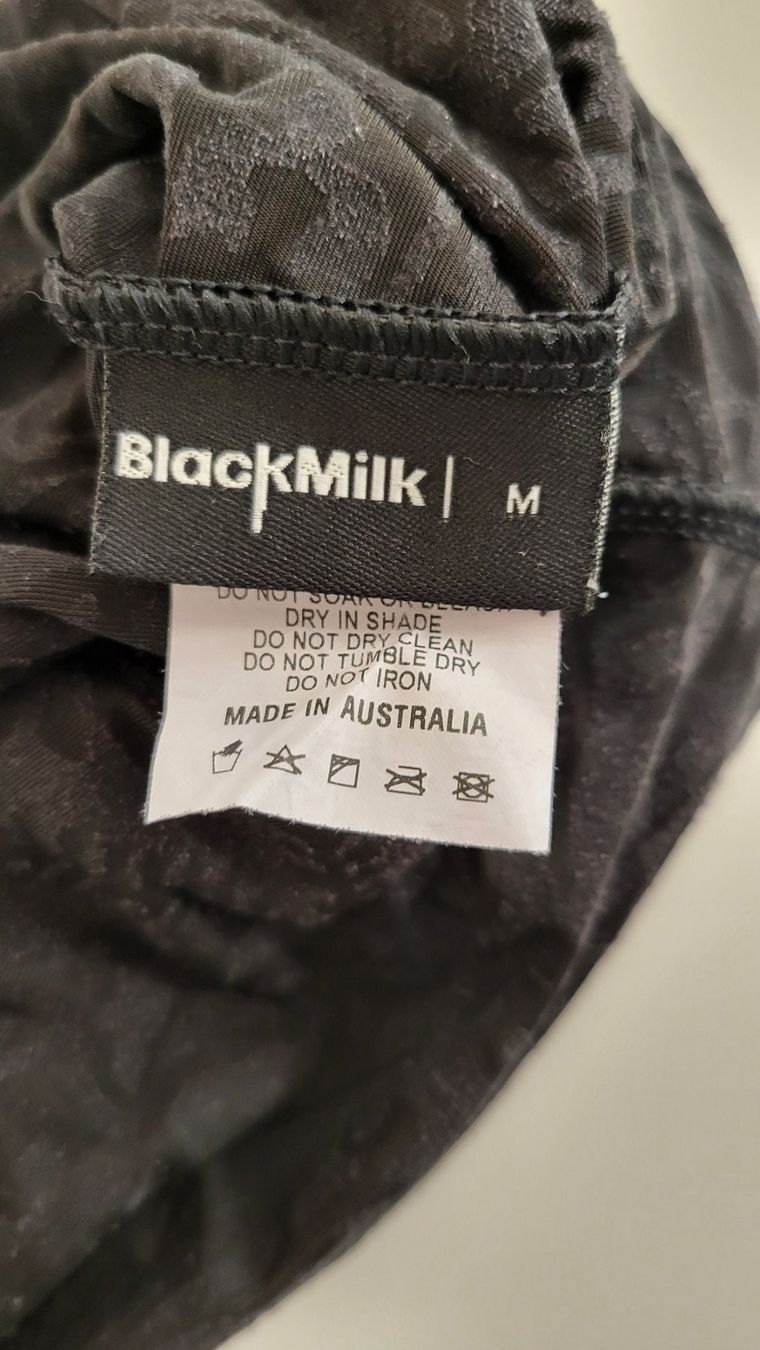 Sonstige Unterwäsche: Black Milk Body Grösse M – Gebraucht aus Wollerau von jes_lp7w 3