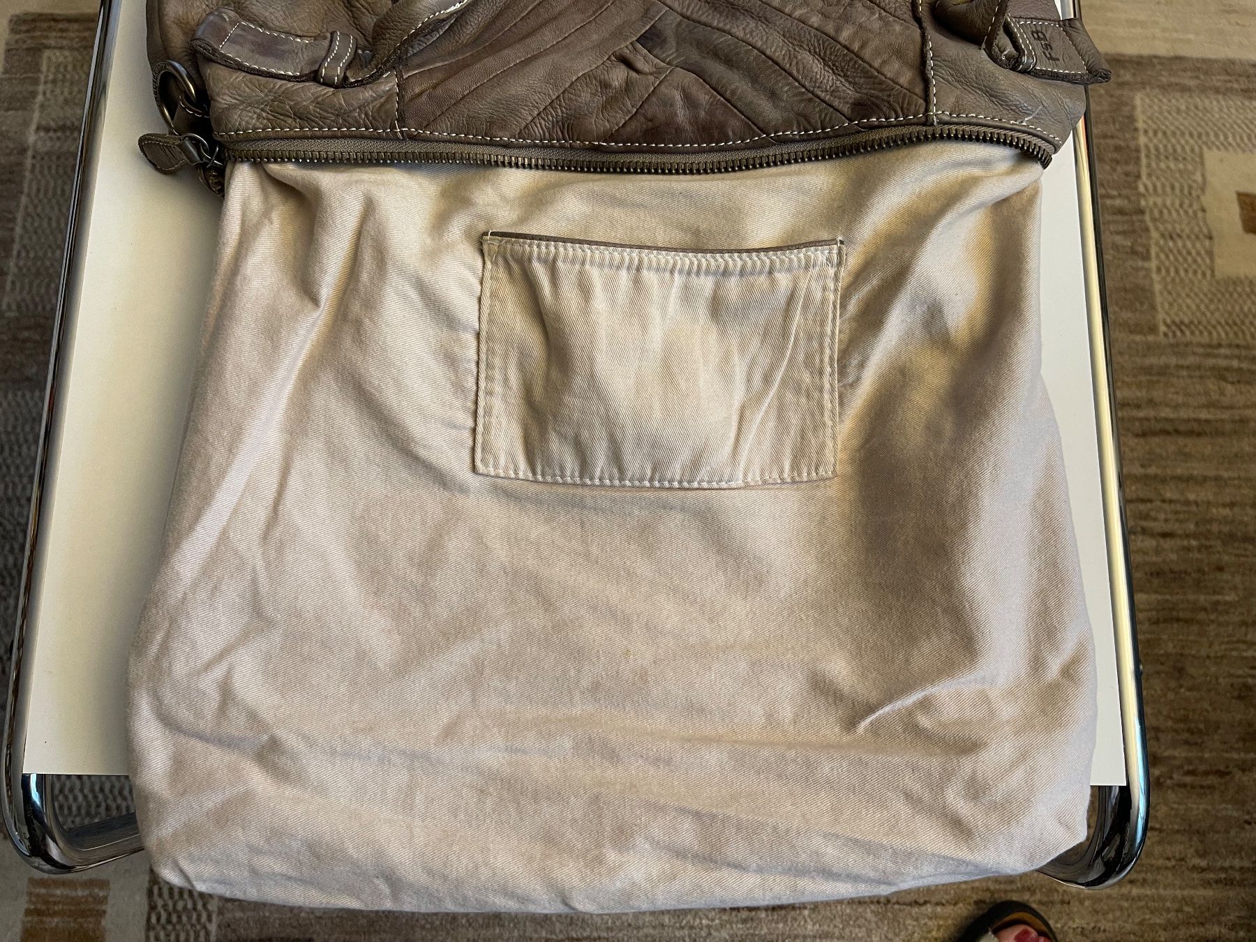 FredsBruder Borse da donna: FREDsBRUDER Handtasche Leder grau/braun – Usato da Meggen venduto da tulipe21 6