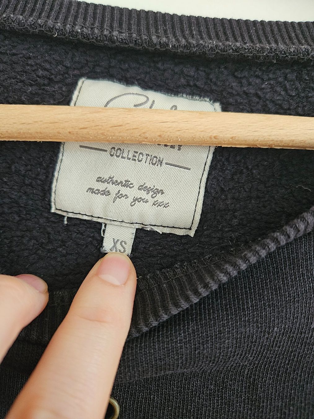 Pulls & Sweat-shirts: Pullover schwarz Gr.XS – D'occasion à Schaffhausen par sabrina915 2