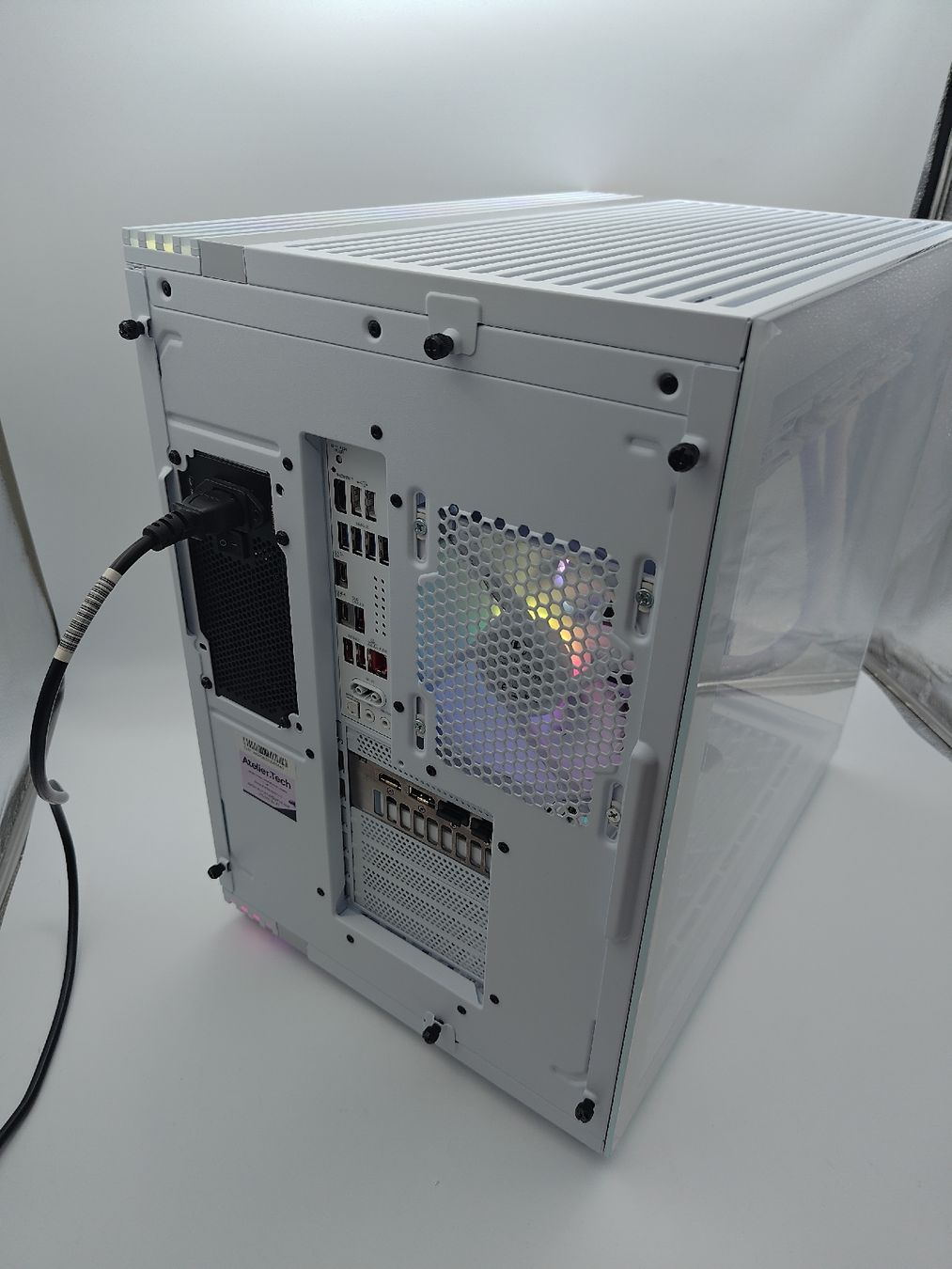 PCs: Pc gaming blanc neuf  – Neu (gemäss Beschreibung) aus Courtemaîche von Atelier.tech 4