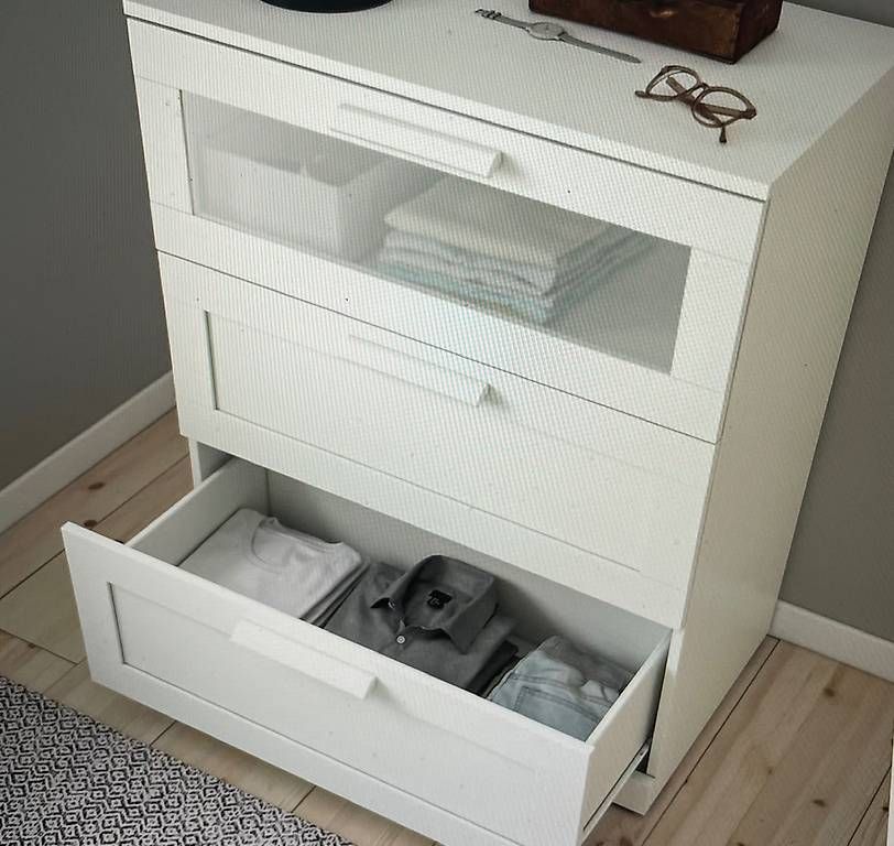 Ikea Kommoden: BRIMNES Kommode mit 3 Schubladen, weiß/Frostglas – Gebraucht aus Sutz von Solution 2