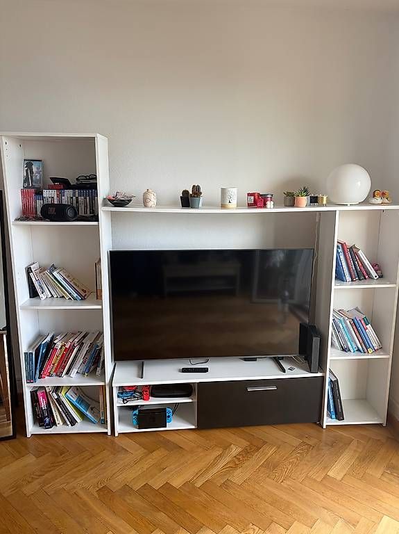 TV Möbel: Bibliothèque meuble tv  – Gebraucht aus Neuchâtel von gwe_w9df