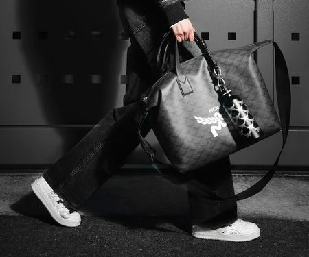 MCM Flasche 0.6 L – Limitierte Edition - Retail Preis 250.-
