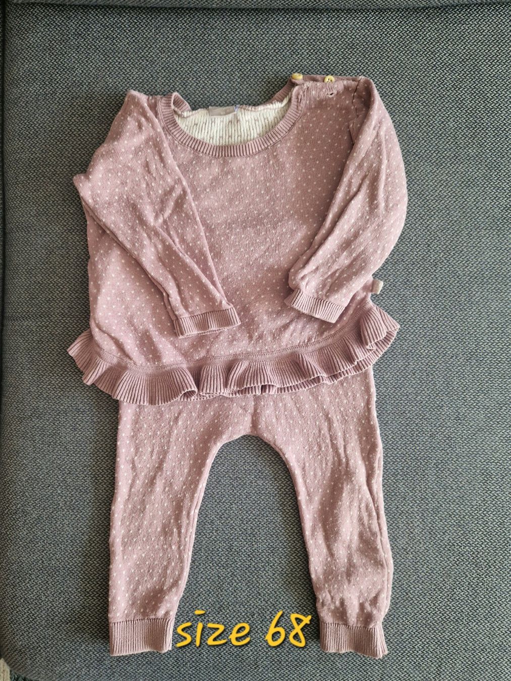 Kleiderpakete & -sets: Set aus Strickpullover & Hose Grösse 68 – Gebraucht aus Dübendorf von Barbarita88