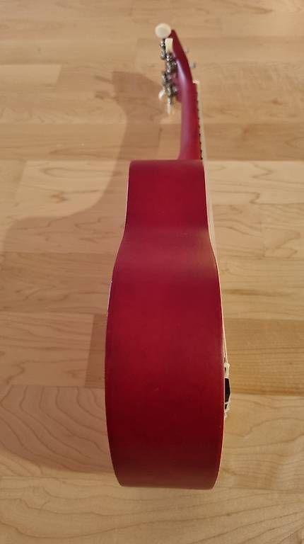 Musikinstrumente: Ukulele hellbraun rot guter Zustand – Neu und originalverpackt aus Zug von ram_n27t 2