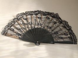 Flamenco Fächer Andalusien / schwarzer Tüll
