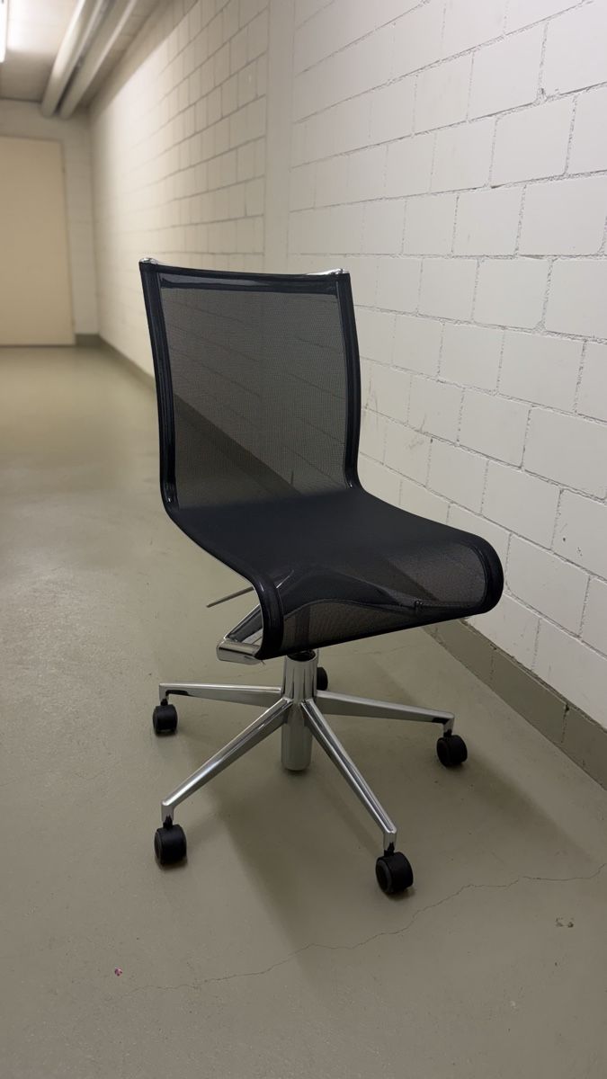 Alias Chaises: Design- Bürodrehstuhl Alias Rollingframe – D'occasion à Brunnen par kimika02 1