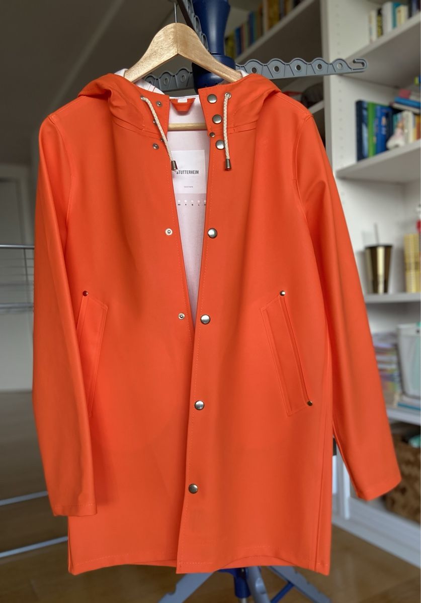 Stutterheim Mäntel: Damen-Regenjacke von Stutterheim – Neu (gemäss Beschreibung) aus Zürich von Sunset69 1