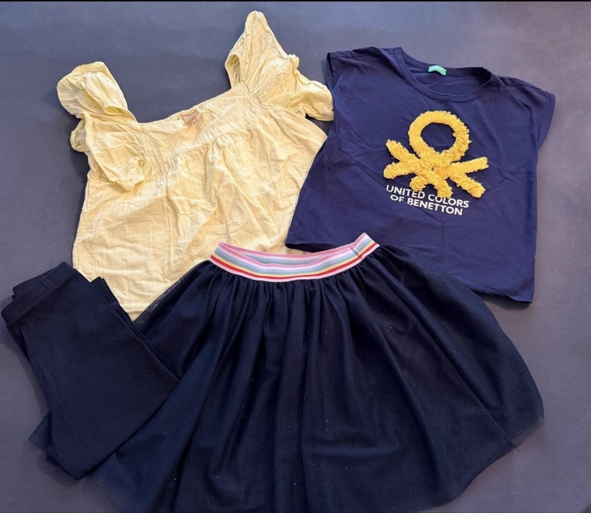 Lotti & Set di vestiti: Mädchen Kleiderset Grösse 140 – Usato da Wohlen AG venduto da cello80