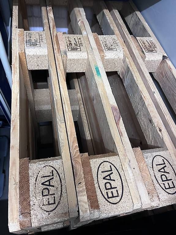 Pallets: 4 Europaletten – Usato da Nussbaumen AG venduto da sziszi89