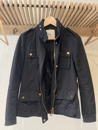 Veste Moncler noire, taille 1 mi-saison