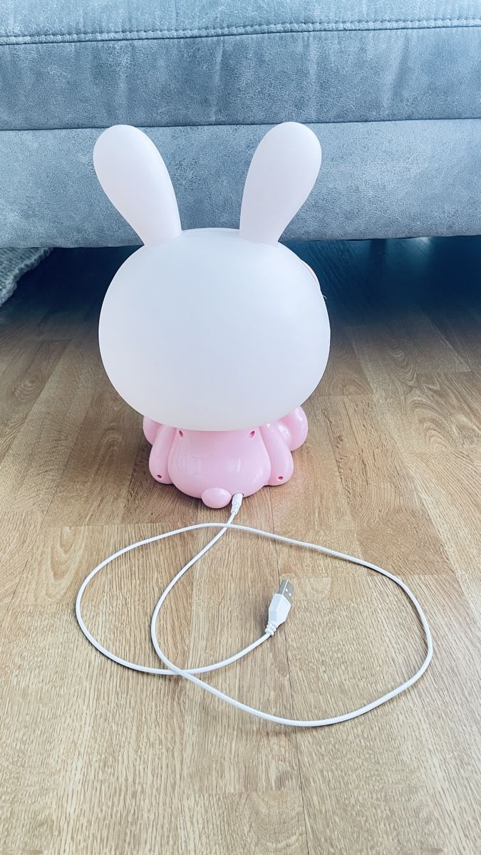 Lampade: Tischlampe Hase mit Brille rosa – Usato da Balgach venduto da Sory72 1