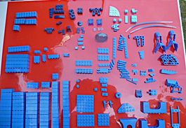 Lego Ersatzteile sortiert, blau