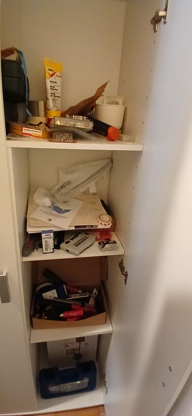Armadi: Schrank in weiss 2 Türen  – Usato da Bülach venduto da mar_2q58 1