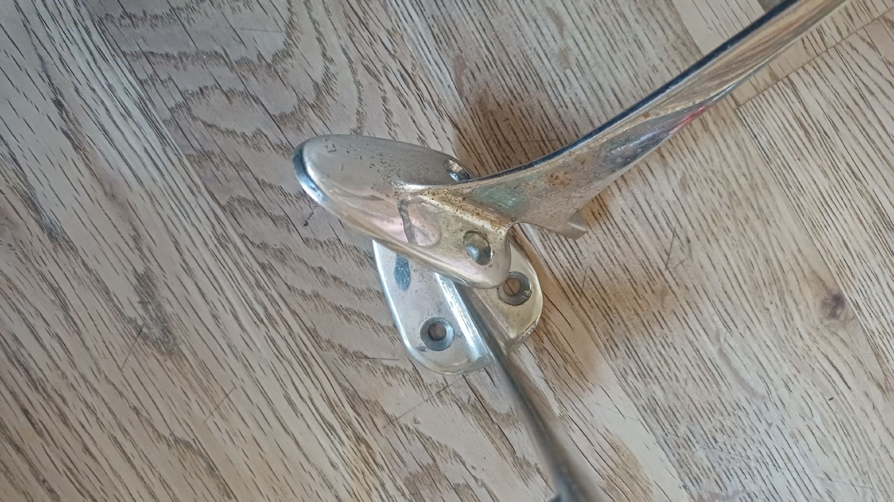 Regale: 2 Tablarhalter Badezimmer – Gebraucht aus Flawil von Naphtali 5