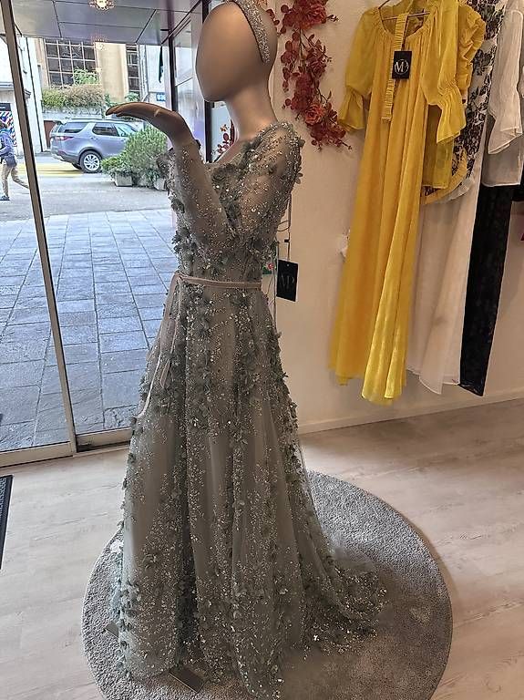 Vestiti: Abiti eleganti  – Usato da Baden venduto da mih_kn89 3