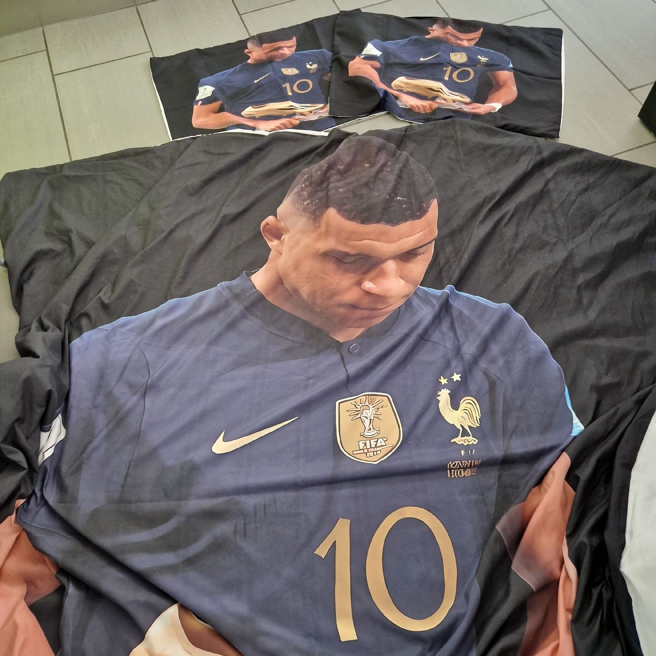 Biancheria da letto: Bettwäsche Fussball Mbappe – Usato da Thayngen venduto da Misanthrop01