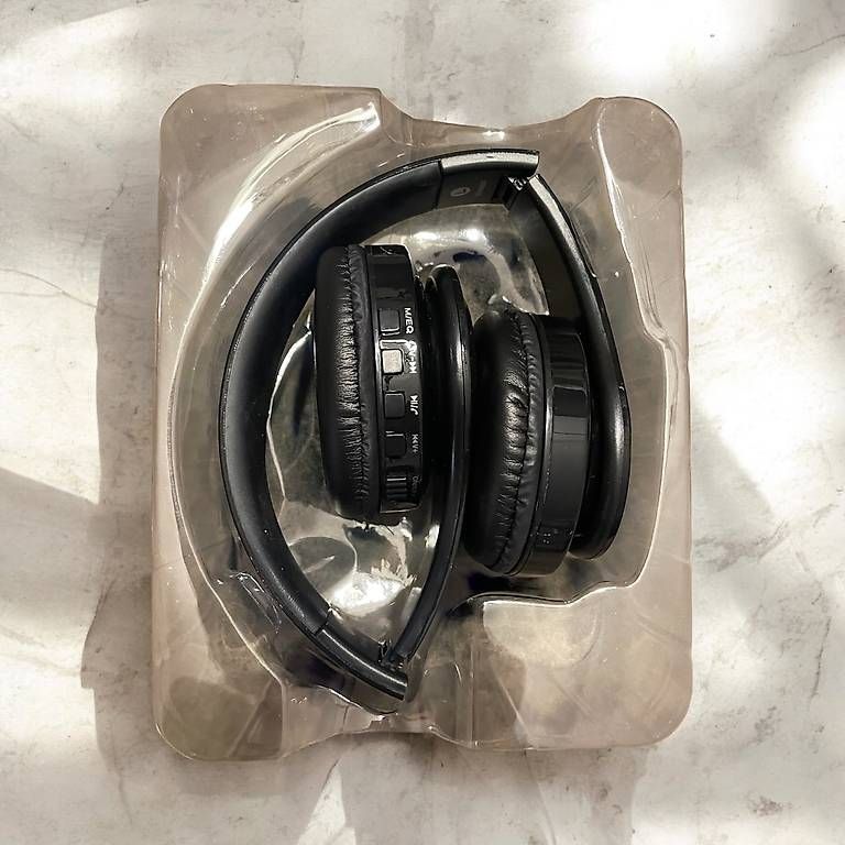 Kopfhörer: Neue Kabellose Bluetooth Kopfhörer. Earphone New – Gebraucht aus Ettingen von aguiljoqf 2