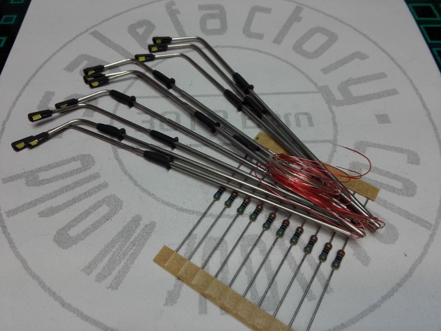 Modellini di ferrovie: Moderne LED-Peitschenlampe 11 cm 12-20v – Nuovo (secondo la descrizione) da Luzern venduto da Salefactory