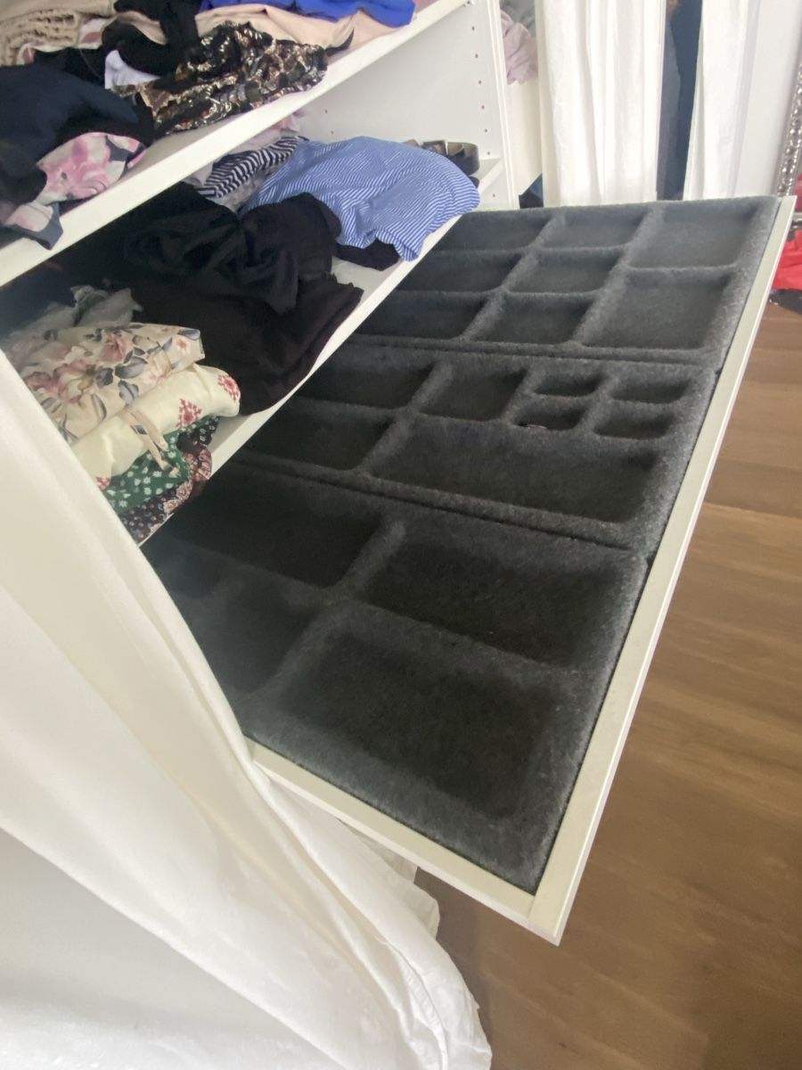 Armadi: Schrank mit viel Stauraum – Usato da Mörschwil venduto da sandy828 2
