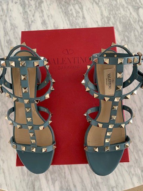 Valentino Damenschuhe: VALENTIONO Damen Sandalette Rockstud / Gr. 37 – Gebraucht aus Zürich von gonthemove