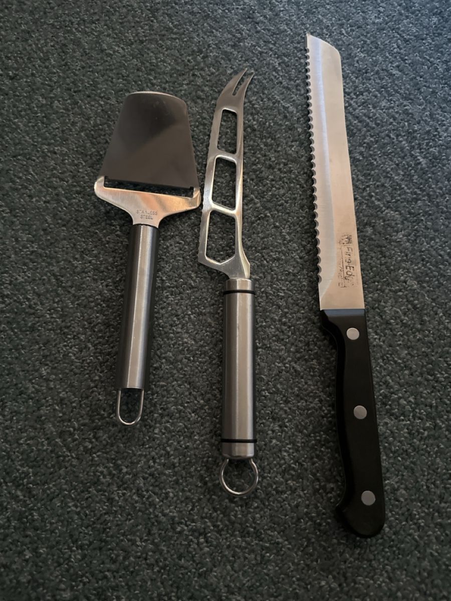 Contenitori & Simili: Brotkorb mit Messer – Usato da Baltschieder venduto da YmroBe 2