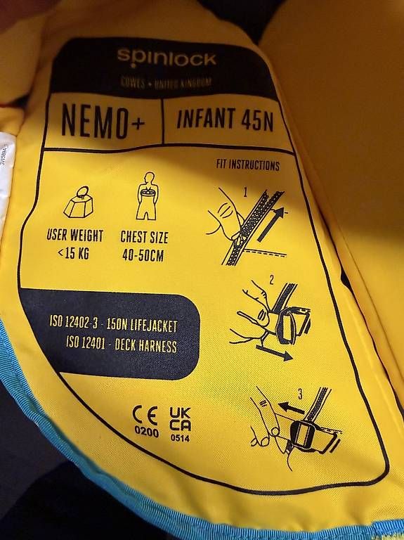 Schwimmwesten: Baby-Schwimmweste Nemo+ – Gebraucht aus Aesch BL von Foxe636 2
