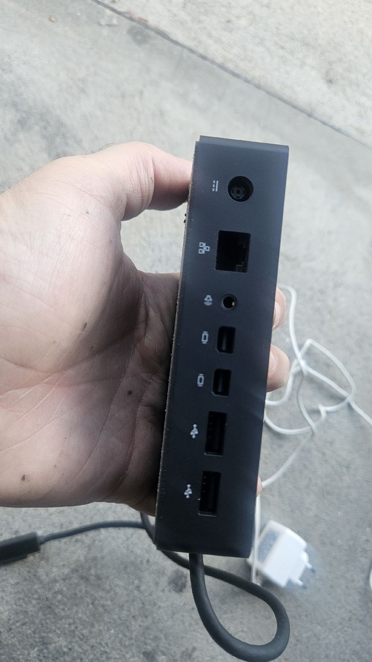 Microsoft Docking station: Microsoft Surface Docking Station – D'occasion à Sachseln par laz_65cg 1