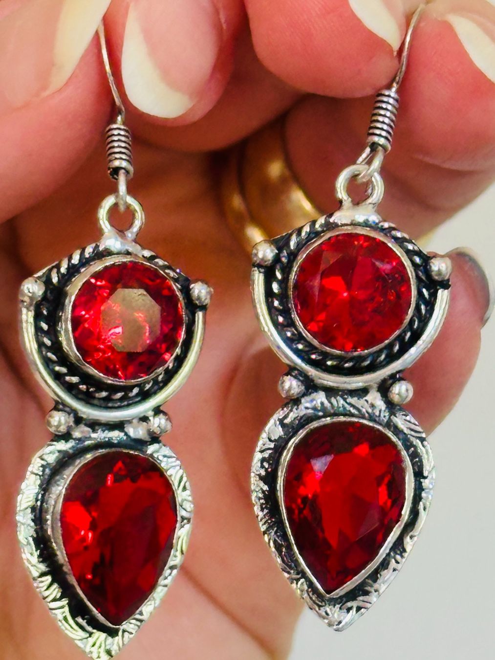 Orecchini pendenti & Orecchini a lobo: Garnet Gemstone Handmade Drop Dangle Earrings Jewelry – Nuovo e nell'imballaggio originale da Genève venduto da AGBERG 5