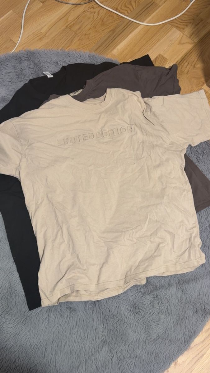 T-shirts: Boohooman Limited edition – D'occasion à Pieterlen par sam_58jm