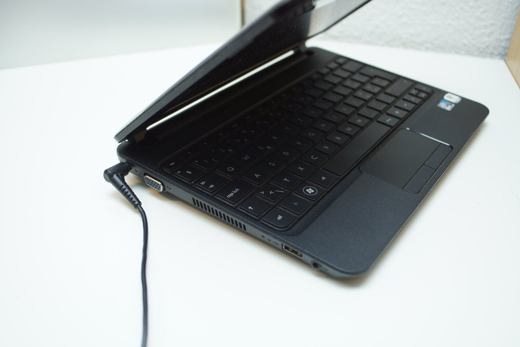 Compaq Notebook: Compaq/HP Mini Laptop/Netbook mit Windows XP – Usato da Wetzikon ZH venduto da ChrimsChrams 4