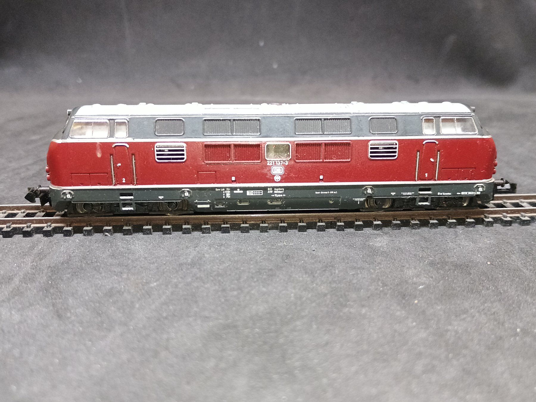 Trix Modellini di ferrovie: Spur N V221 DB Diesellok – Usato da Bätterkinden venduto da hobbycha 3