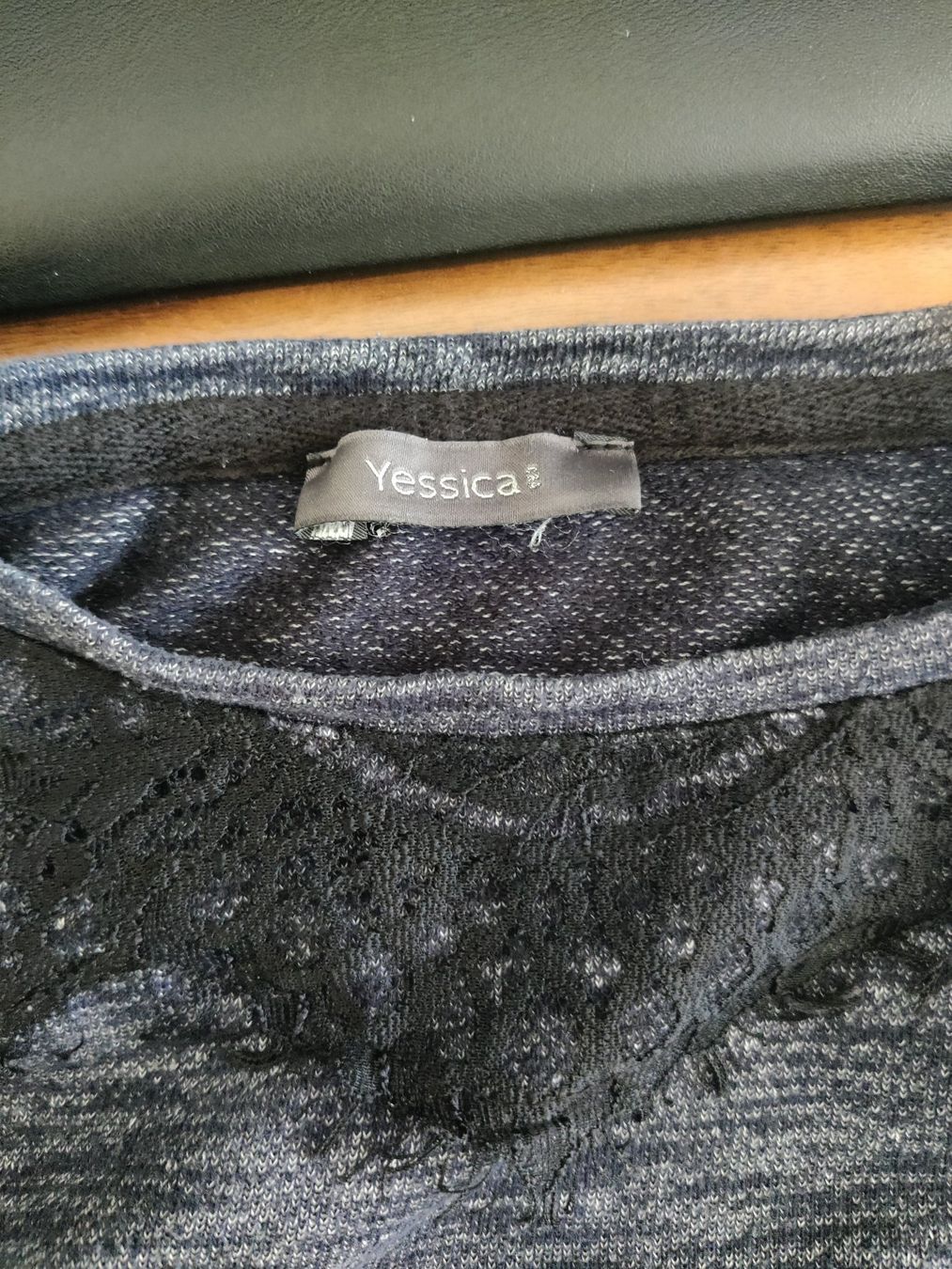 C&A Pullover & Sweatshirts: Schöner Damenpullover mit Spitze, Grösse L, Top Zustand! – Gebraucht aus Birmensdorf ZH von Nebuliane 2