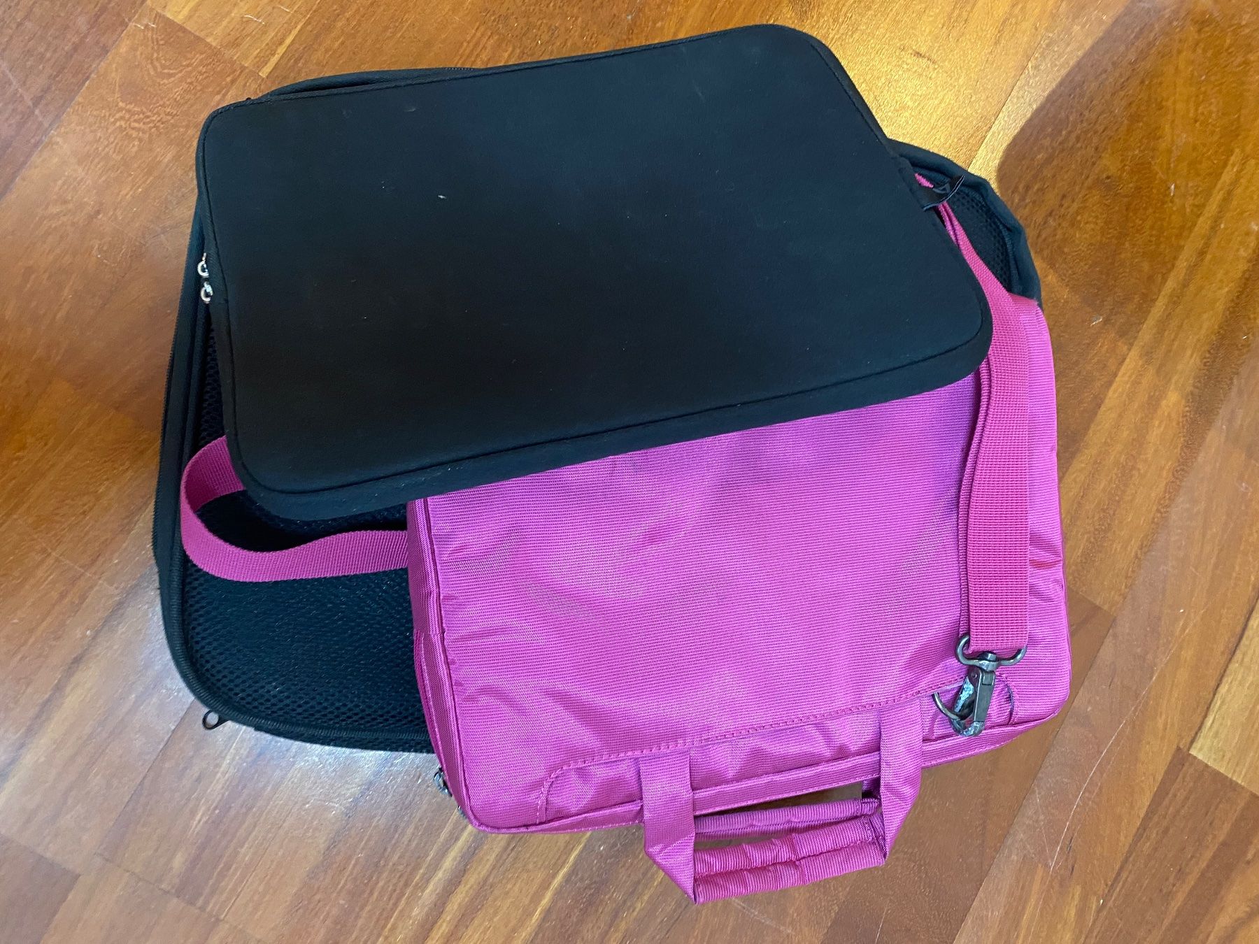 Borse: Computer/Ipad Tasche – Usato da Jegenstorf venduto da malartv