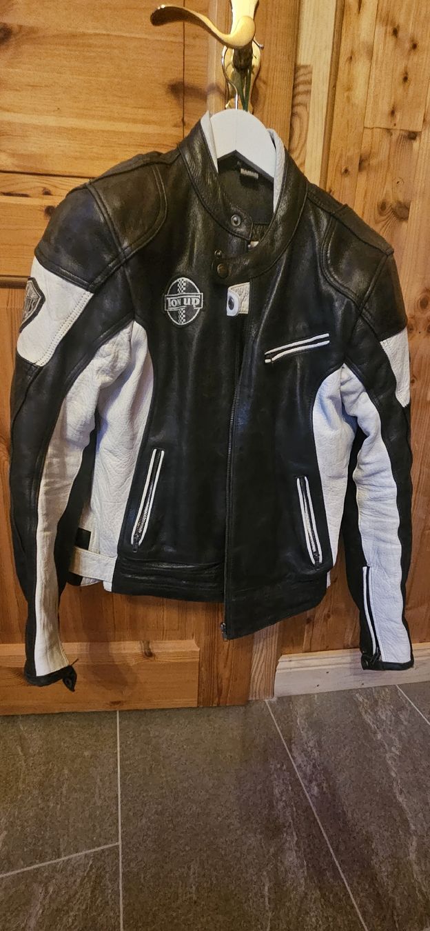 Giacche: Motorrad Lederjacke  – Usato da Meiringen venduto da Mimomagalhaes