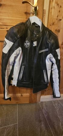 Motorrad Lederjacke 